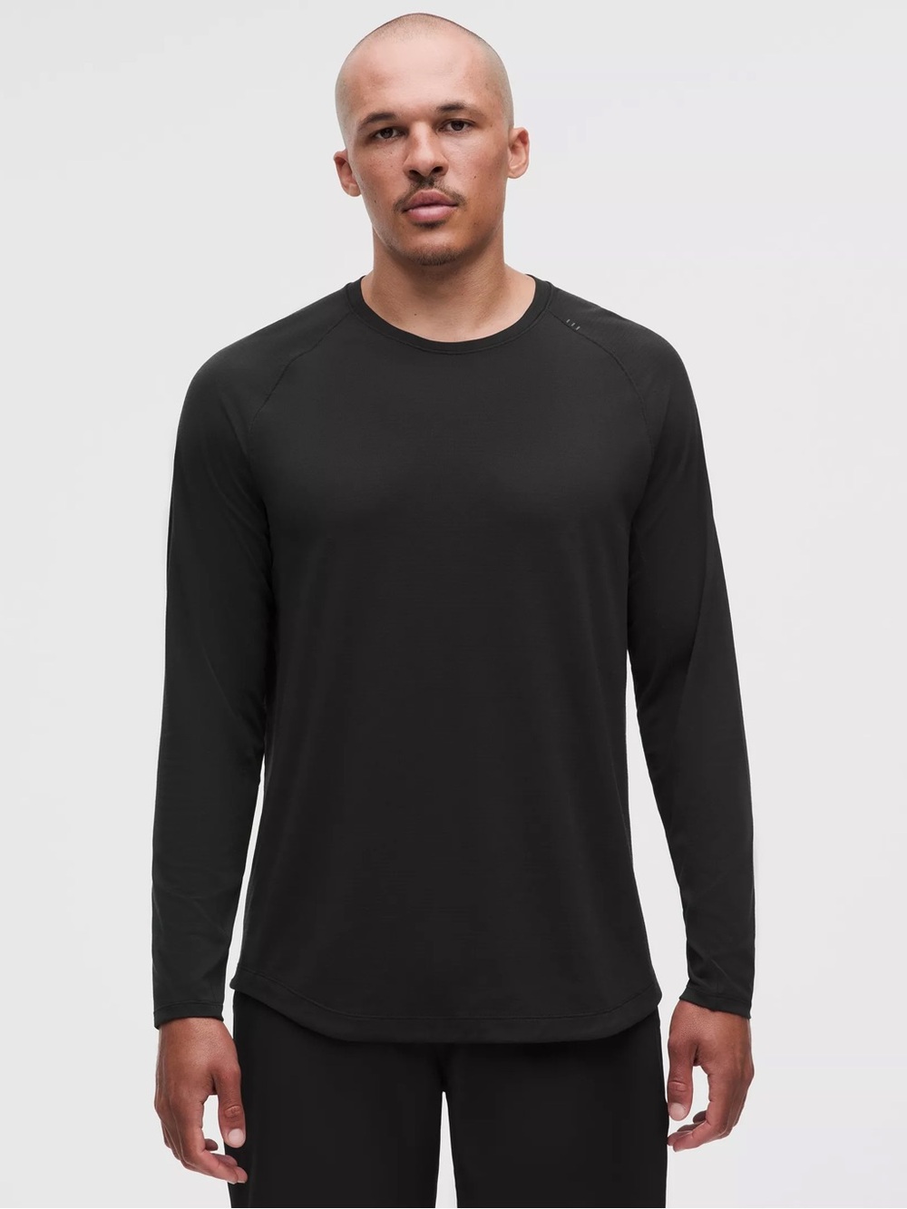 lululemon athletica Men's Long Sleeve Crew Tee - Black Large